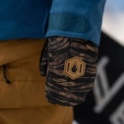 Volcom Womens Bistro Mitt Snowboard Gloves - Tiger Print 7 Volcom Womens Bistro Mitt Snowboard Gloves - Tiger Print -JD Snowboards Shop 196134121565 3